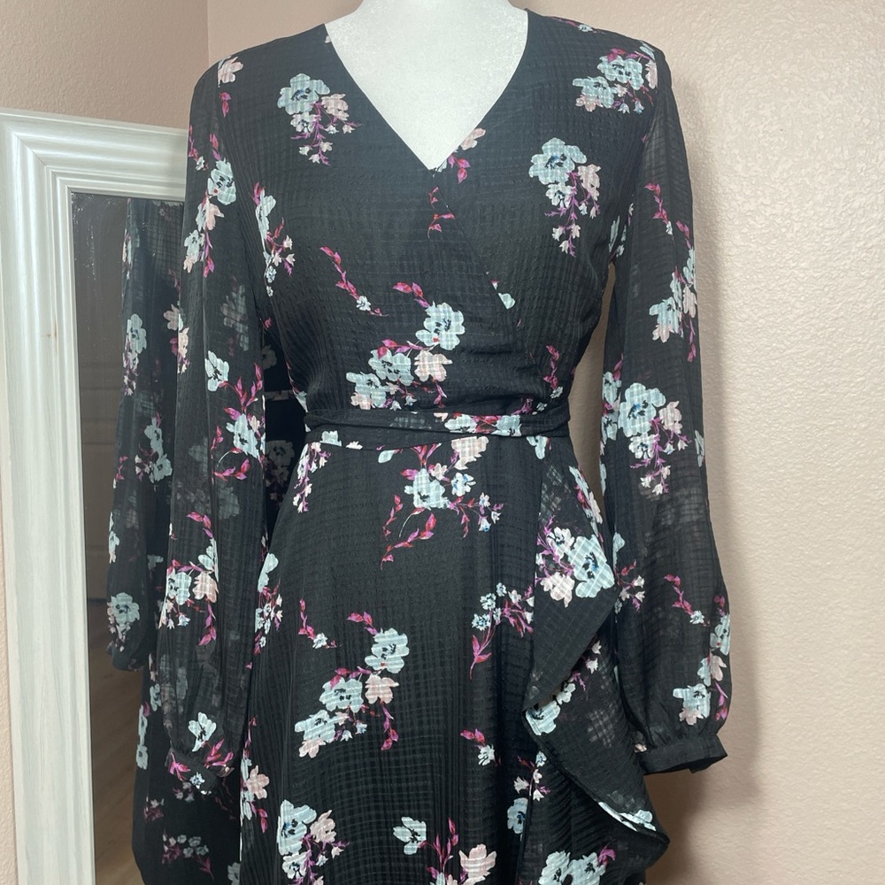 Banana Republic Black Floral Wrap‎ Midi Dress Long Sleeve Ruffle Size 2